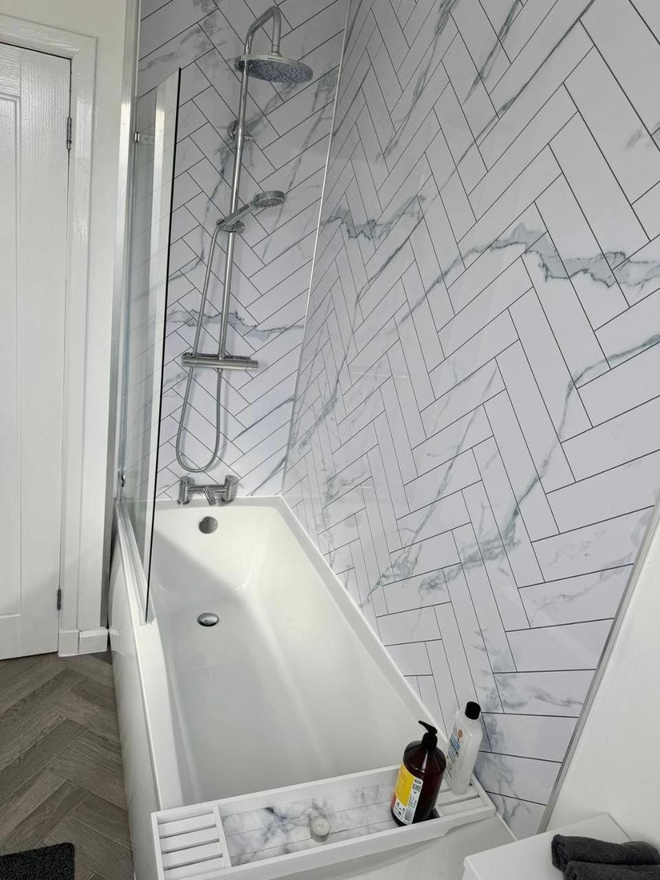 Clydebank Brand New 3Bdr Home, Glasgow Exterior photo