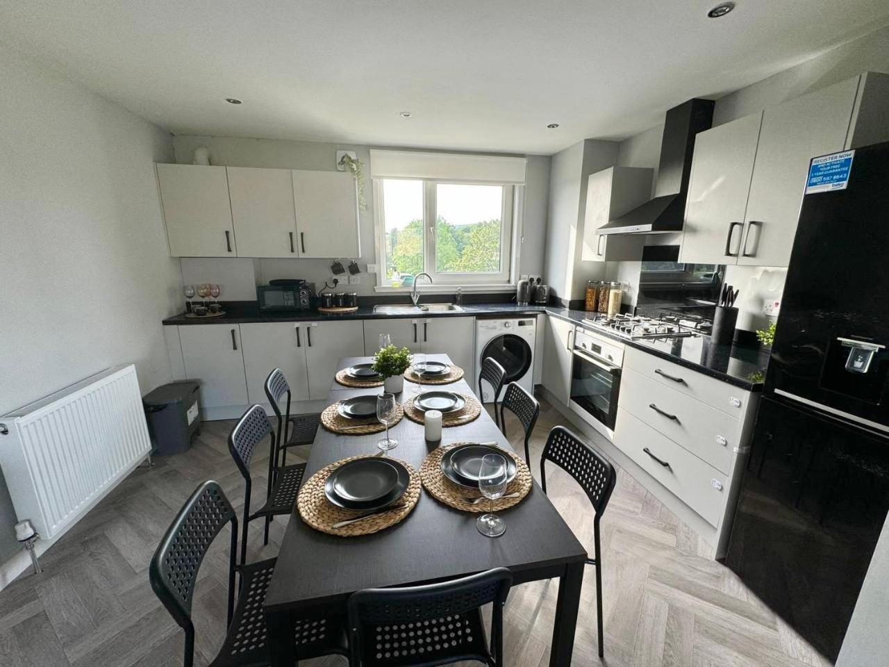Clydebank Brand New 3Bdr Home, Glasgow Exterior photo